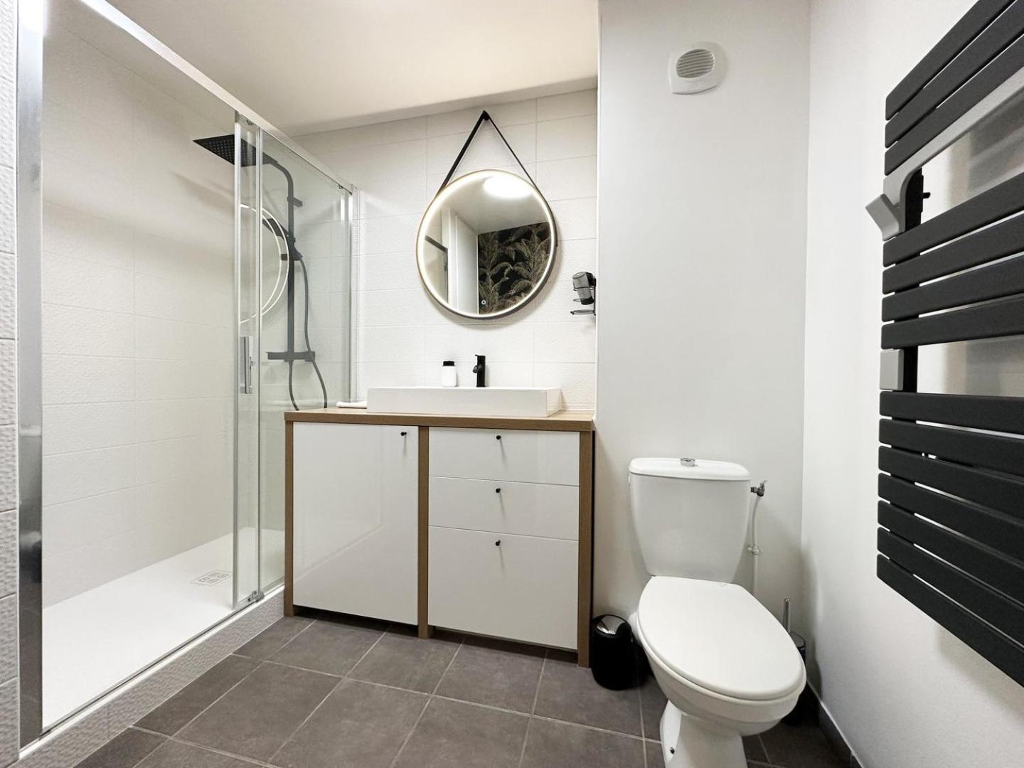 C Le 15 - Studio Cosy Avec Parking Chartres Exterior photo