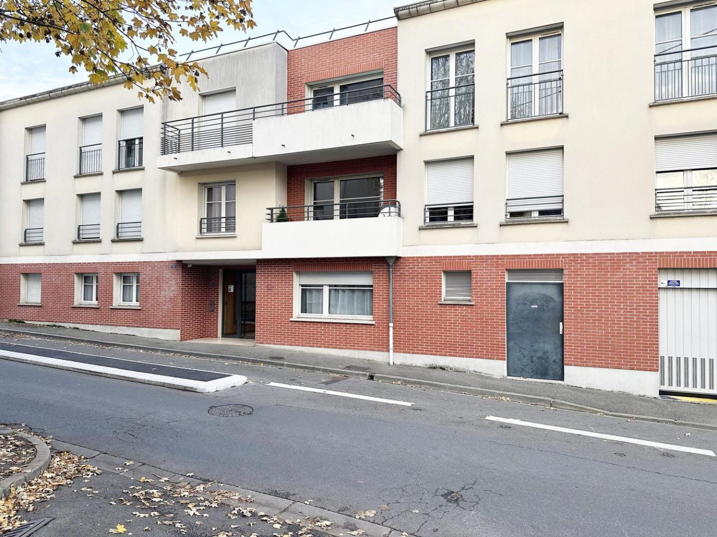 C Le 15 - Studio Cosy Avec Parking Chartres Exterior photo