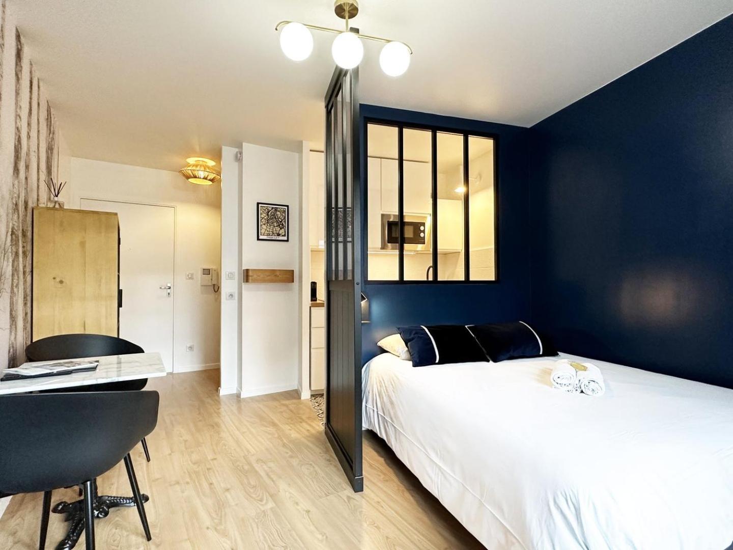 C Le 15 - Studio Cosy Avec Parking Chartres Exterior photo